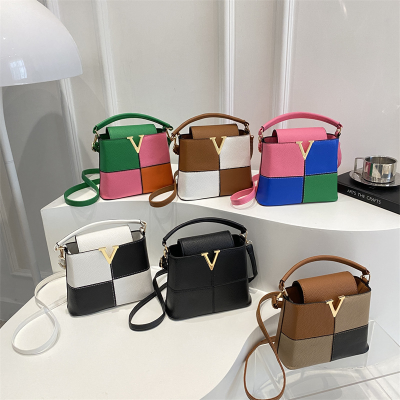 Chic V-Logo Mini Totes Bags Lu - Luxury Bags Logo recension och pris